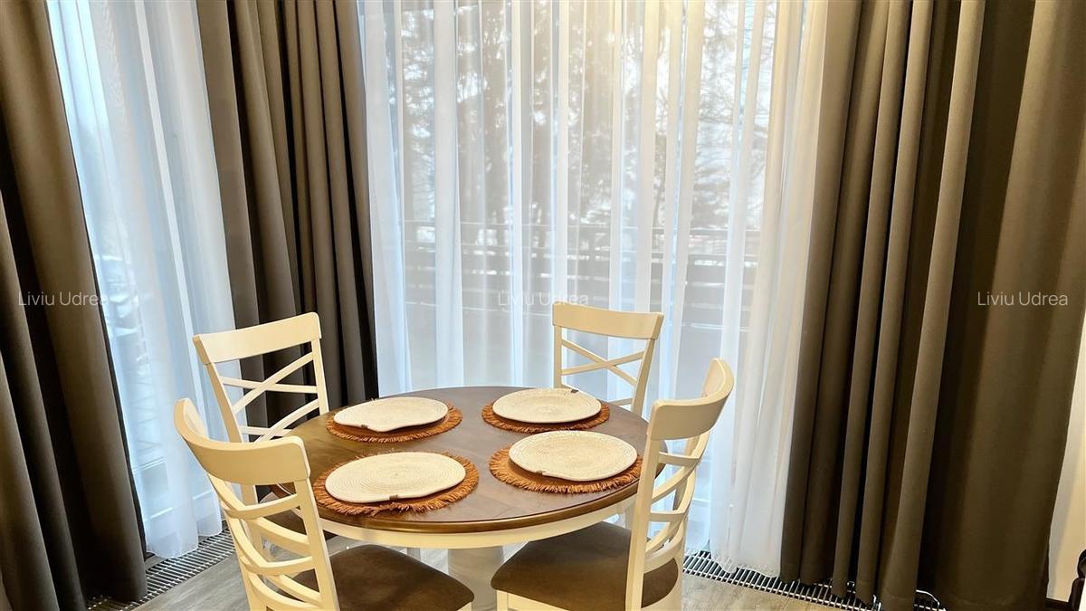Apartament cu 2 camere decomandat, mobilat în Poiana Brașov - 12