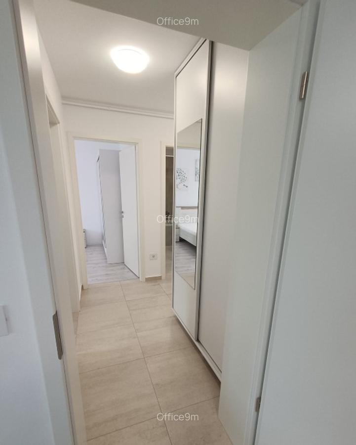 Mall Coresi - apartament 2 camere decomandat - boxă - parcare - 6