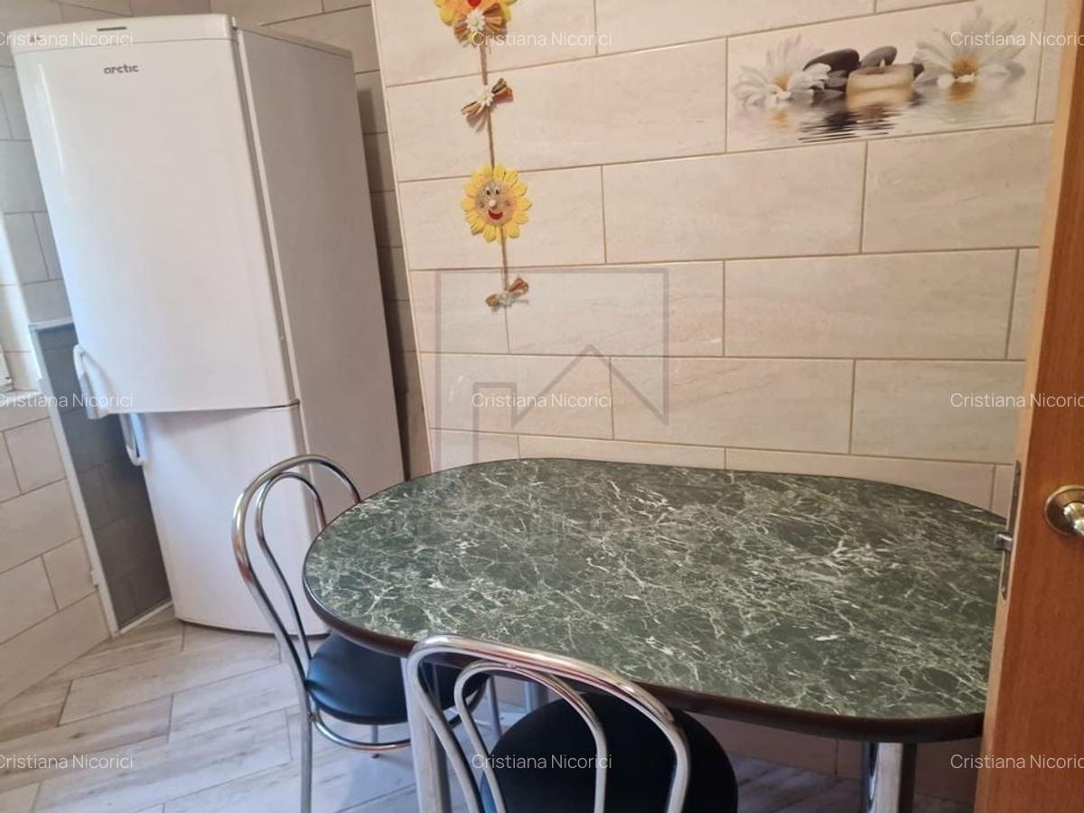 Apartament cu 3 camere decomandat, mobilat în Sebastian - 17