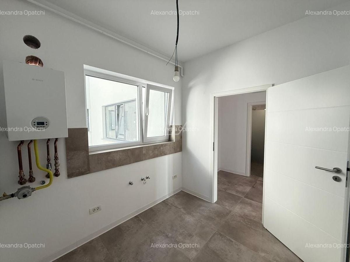 Bucatarie inchisa. Etaj 1. Loc de parcare. Asfalt. - 4