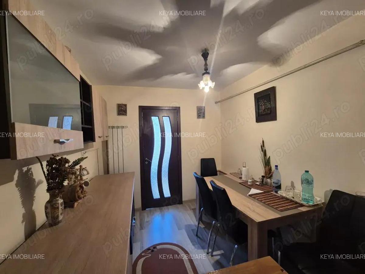 Apartament 2 camere de vanzare Targu Jiu, strada 23 August - 3