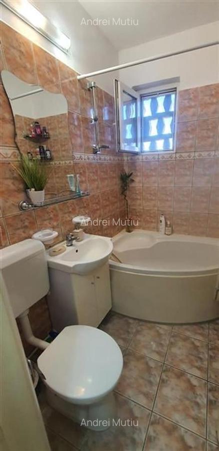Apartament cu 3 camere semidecomandat în Rogerius - 3