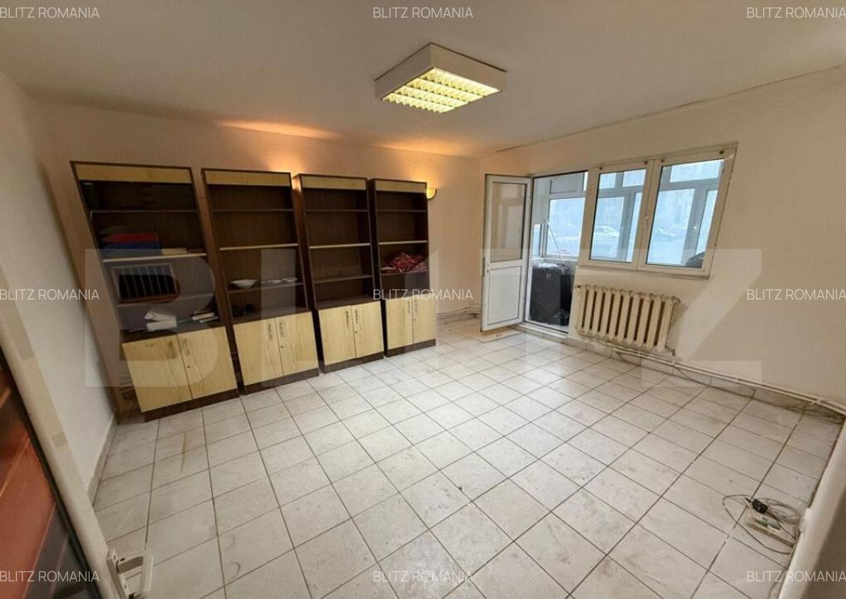 Apartament de vanzare, cu 4 camere, 80 mp, zona Big - 5