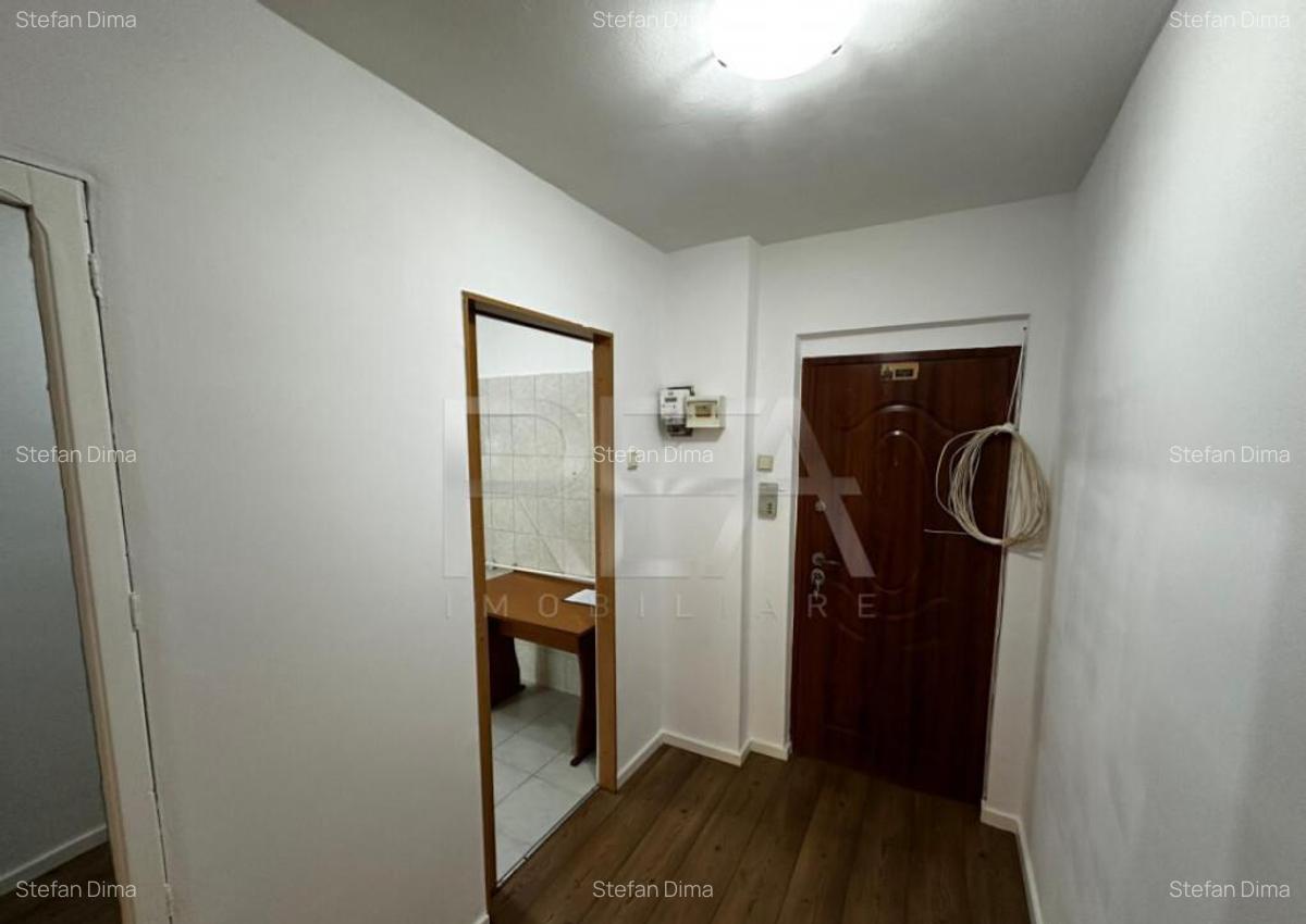 Apartament 3 Camere , Etajul 2 , Zona Alexandru Obregia - 10