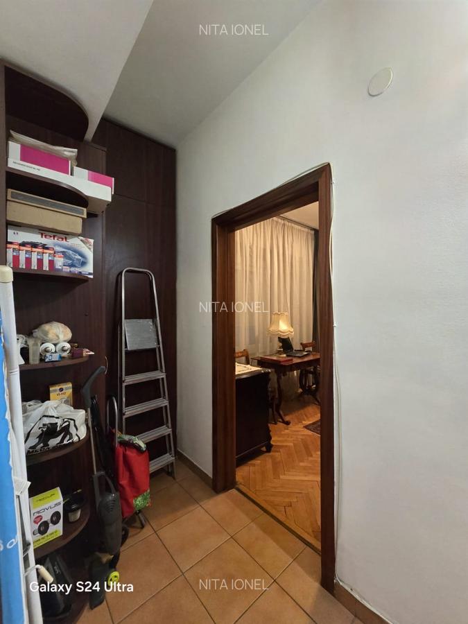 Apartament cu 3 camere decomandat, mobilat în P-ța Victoriei - 12