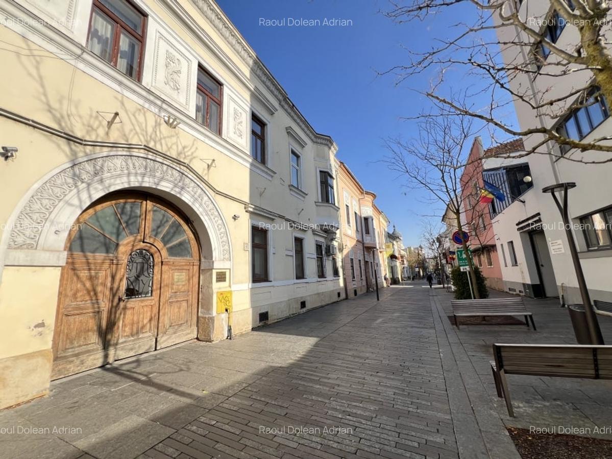 2 camere, Finisat, Curte str.Iuliu Maniu, Centru - 13