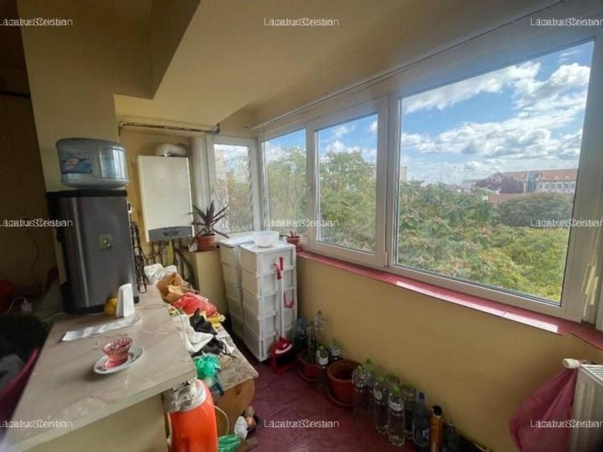 APARTAMENT 3 CAMERE DECOMANDAT CONFORT 0 ZONA CAPITOL - 2