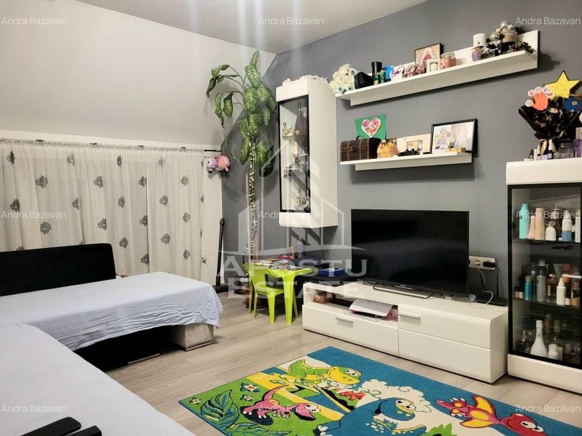 Apartament cu 3 camere, decomandat,  cu scara interioara, zona Lipovei - 4