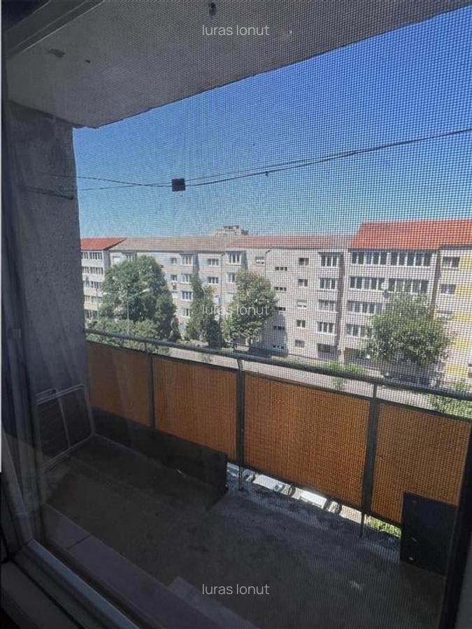 Apartament cu 3 camere decomandat în Rogerius - 8