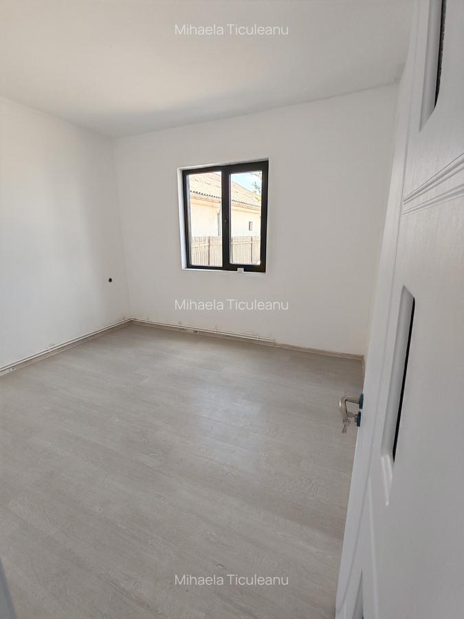 Casă cu 3 camere în Central - 2