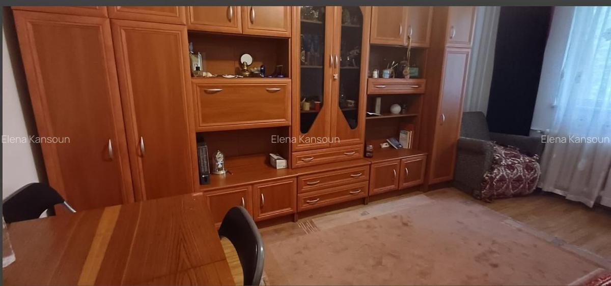 Apartament 3 camere decomandat,Noua - 2