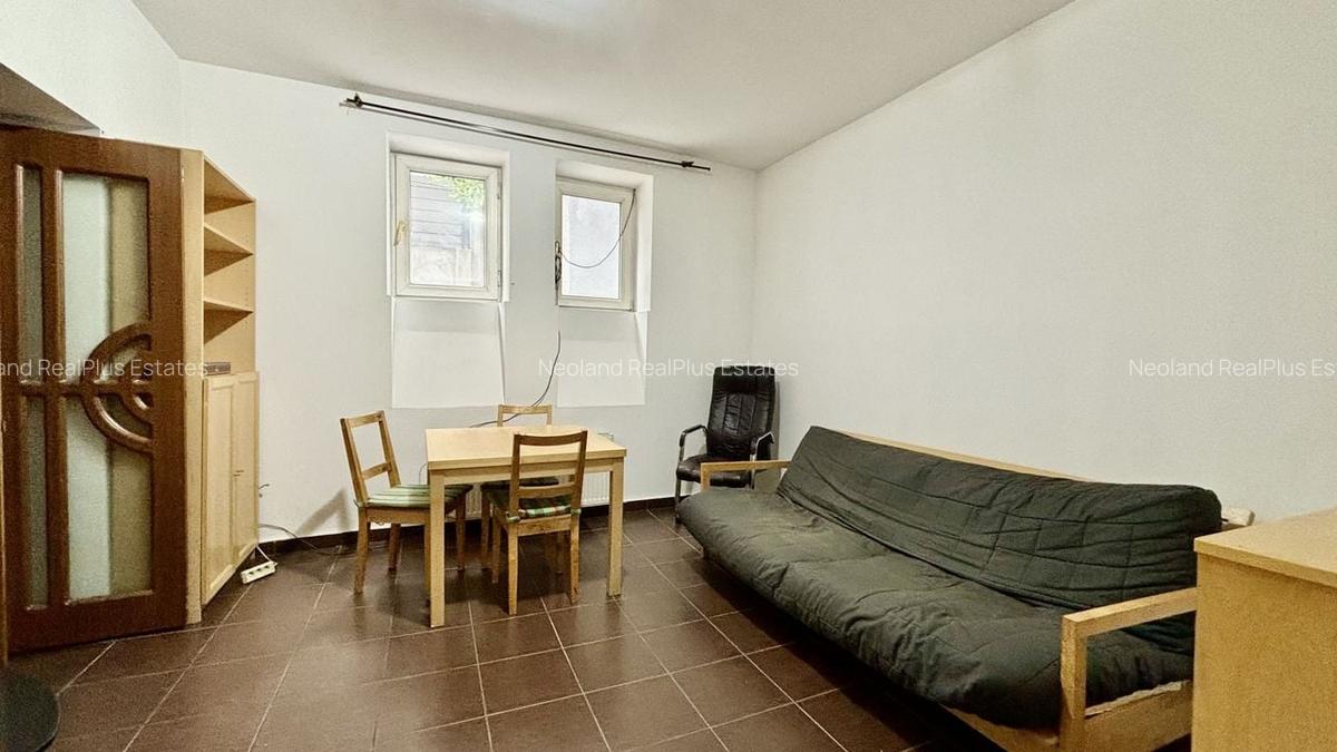 Apartament cu 4 camere decomandat în Cotroceni - 3