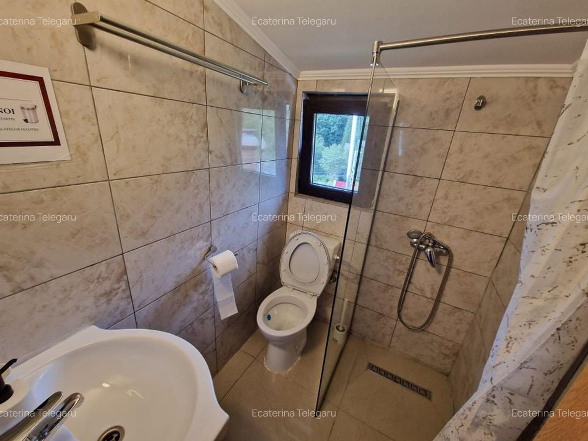 Pensiune la Cheia, moderna, functionala in totalitate, vedere mirifica (chirie) - 13 Pensiune la Cheia, moderna, functionala in totalitate, vedere mirifica (chirie) - 13