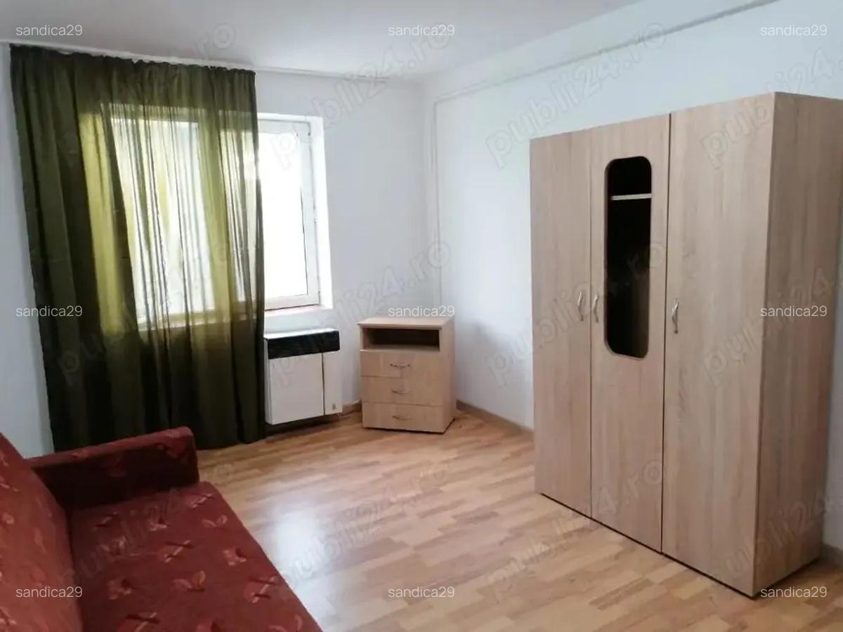 Vand camera de camin , etaj 1, cart.Posta - 6