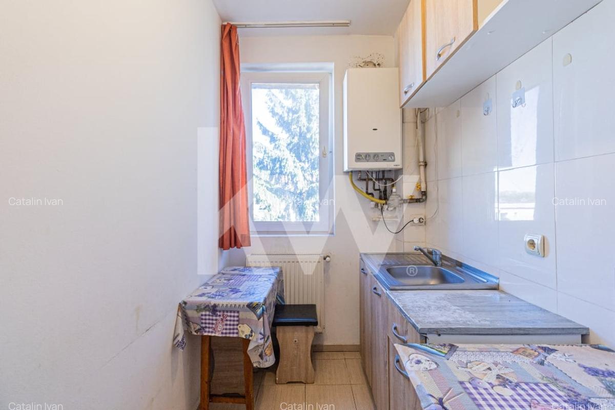 Apartament spatios, scara interioara, doua bai, in zona Faget - 9