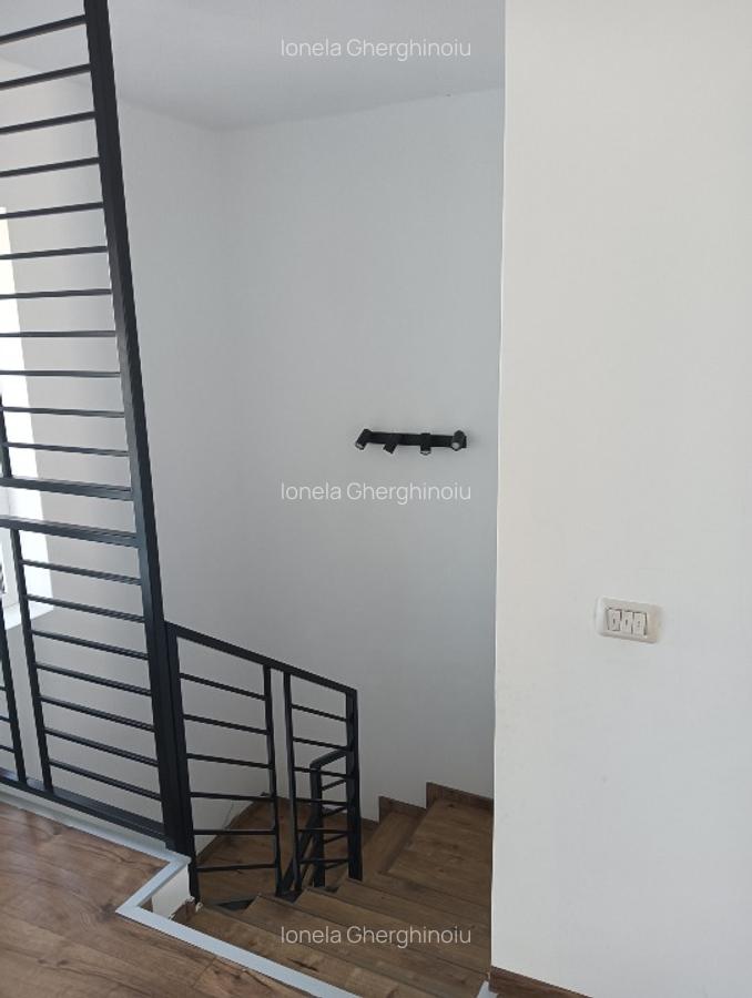 Jumătate de duplex de vanzare situat in Remetea Mare , 132 mp utili, 4 camere, m - 3 Jumătate de duplex de vanzare situat in Remetea Mare , 132 mp utili, 4 camere, m - 3