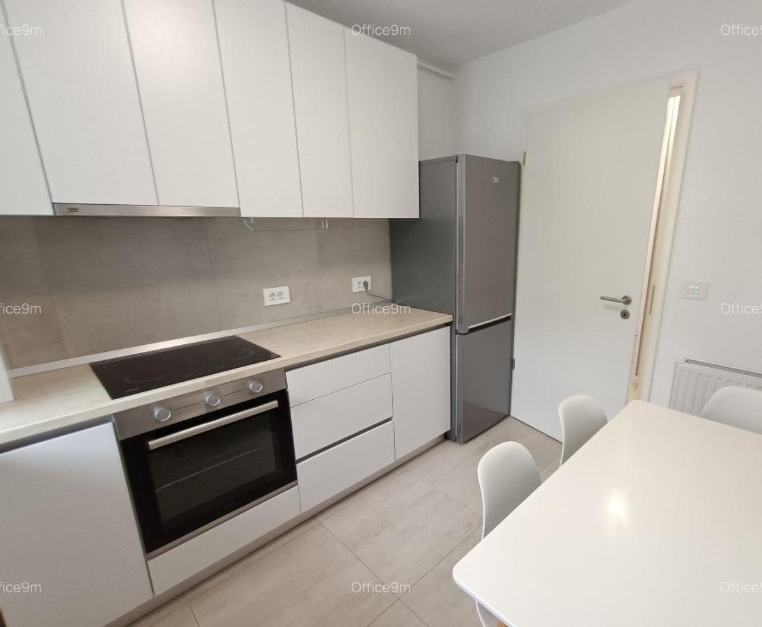 Mall Coresi - apartament 2 camere decomandat - boxă - parcare - 9