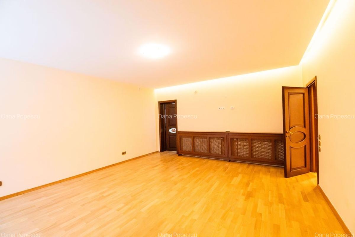 Vila P+2 cu piscina, 22 camere și consum ZERO, Baneasa - Romatsa - 6 Vila P+2 cu piscina, 22 camere și consum ZERO, Baneasa - Romatsa - 6