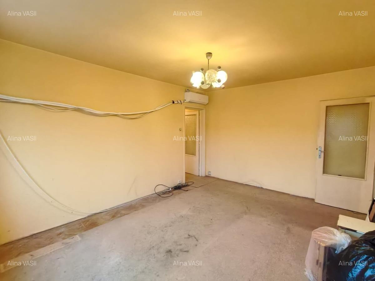 Apartament cu 3 camere - etaj 3-intermediar-Piata Doina-Sagului - 5