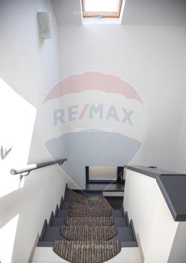 Casa / Vila de vanzare Sanpetru, jude?ul Bra?ov - 15