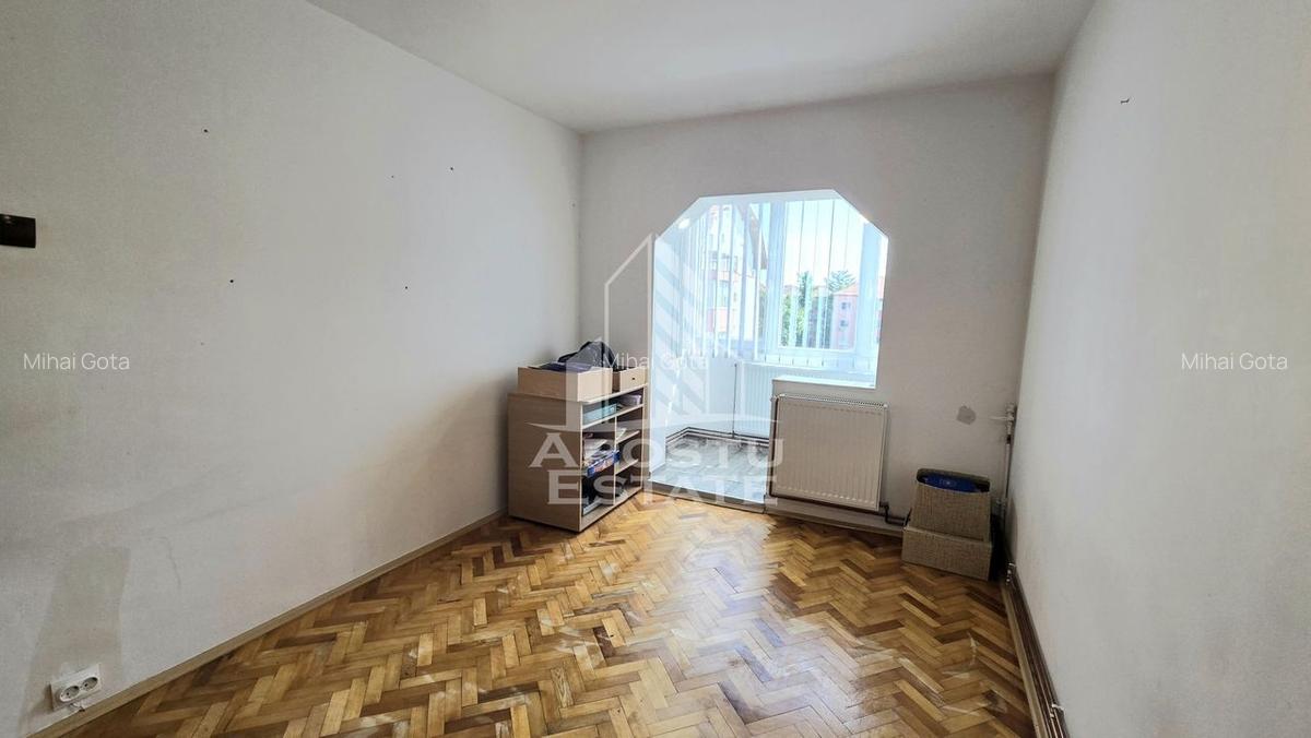 Apartament cu 3 camere, 2 bai, centrala proprie, zona Aradului - 2