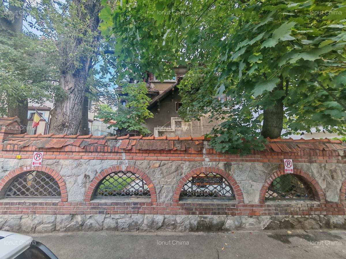 Vila de vânzare – Aviatorilor  ||  Gheorghe Brătianu – Teren generos. - 3 Vila de vânzare – Aviatorilor  ||  Gheorghe Brătianu – Teren generos. - 3