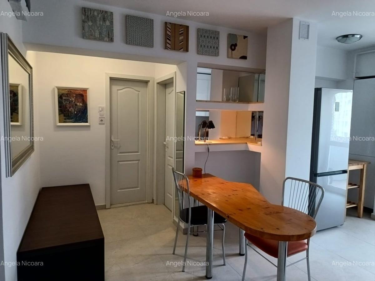 Apartament vis-a-vis Marriott Hotel: central, curat, modern, functional. - 4