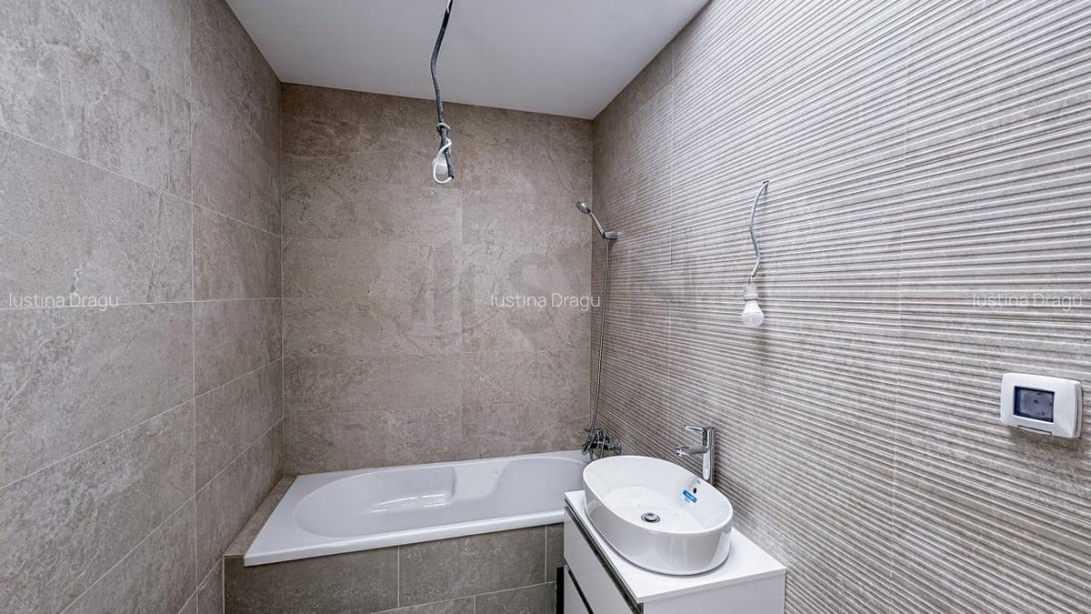 Apartament cu 3 camere semidecomandat în Armeneasca - 4