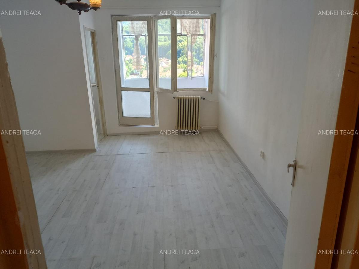 Garsoniera cu priveliste spre munti, cartier Noua Brasov - 1