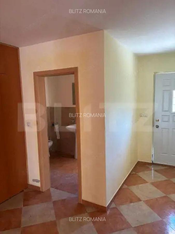 Casa de vanzare in Dumbravi?a loca?ie centrala - 16