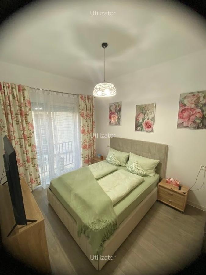 Proprietar închiriez apartament cu 2 camere decomandat etajul 1 - 1