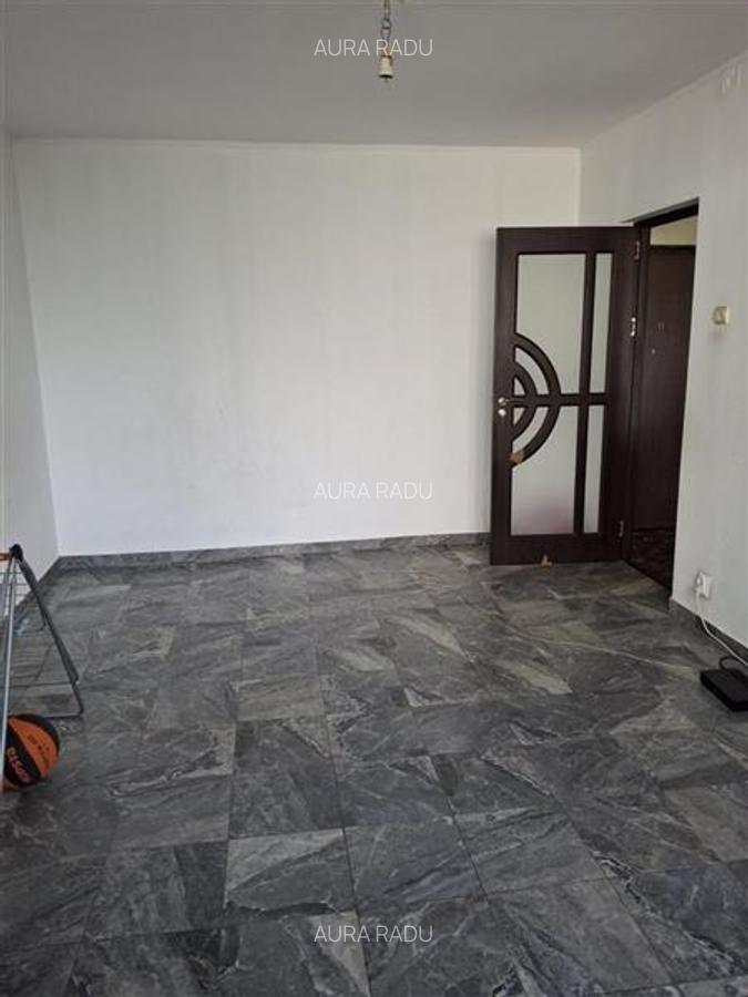3 camere Delfinului- bloc 1984 - parc Morarilor - 3