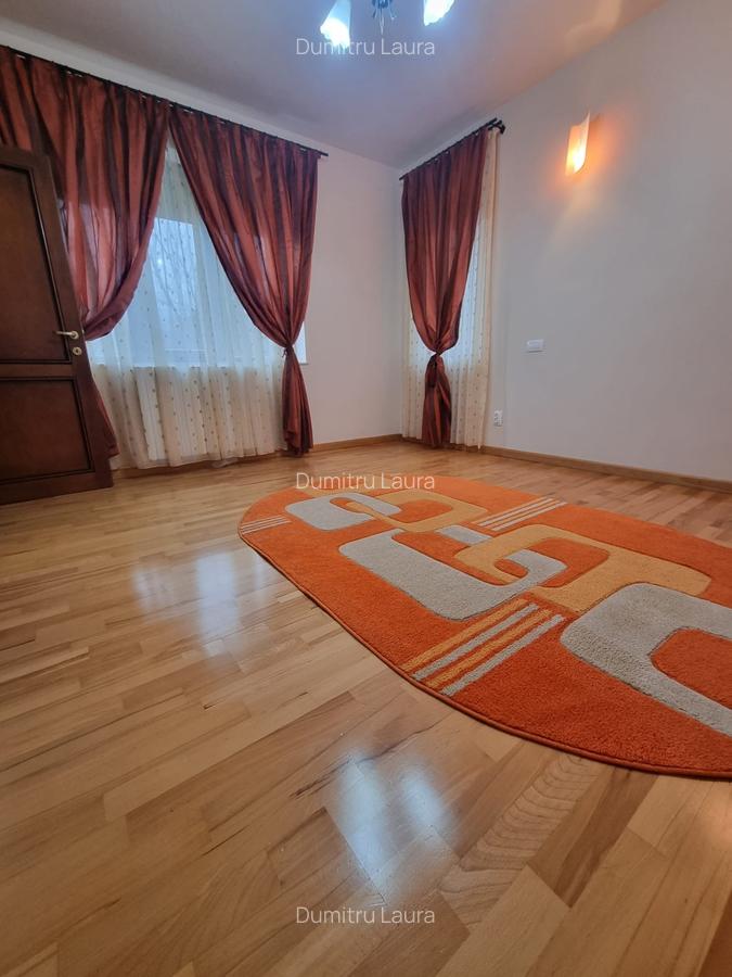 Casă cu 5 camere în Bucium - 2