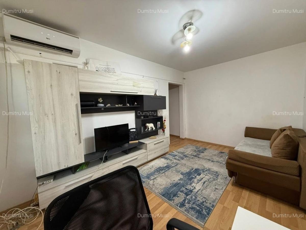 Vând apartament 3 camere inel2 - 1