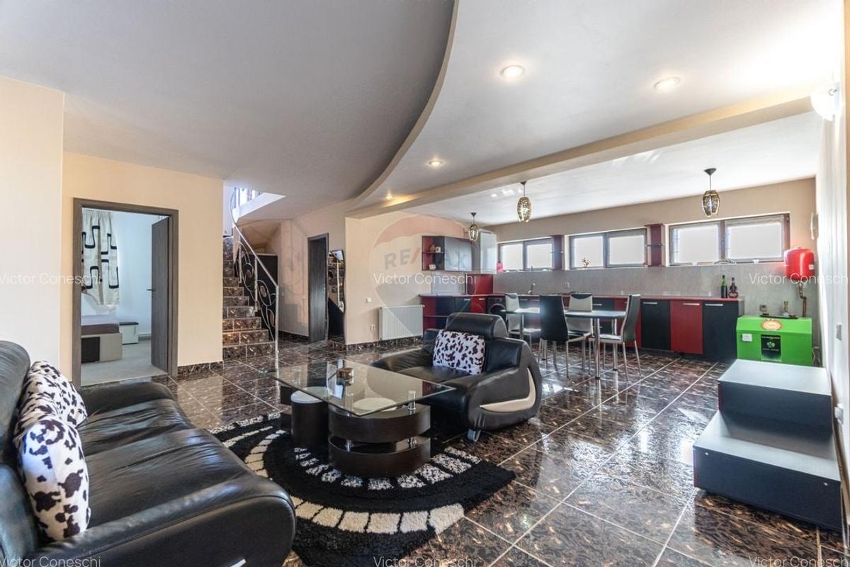 Casa / Vila de vanzare in Colonia BOD - 8