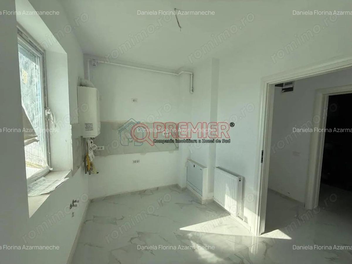 Bloc locuit! Sector 4 - Grand Arena - 3 camere - 13