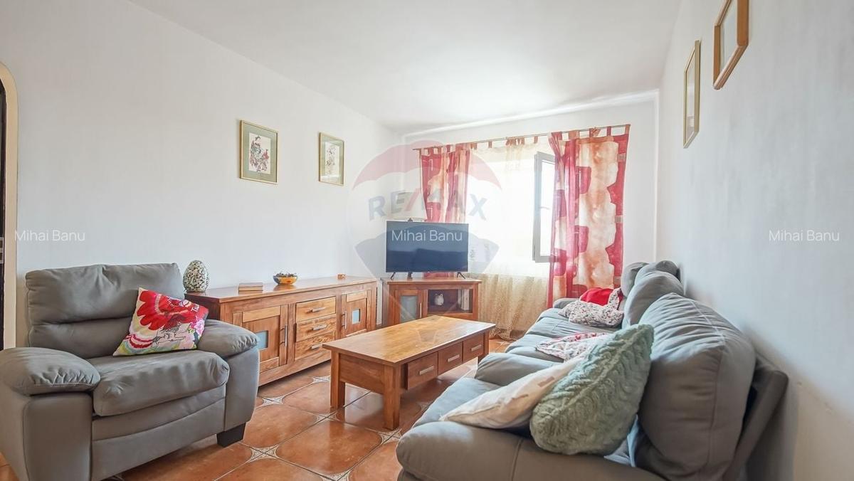 Apartament cu 4 camere decomandat, mobilat în Răcădău - 20