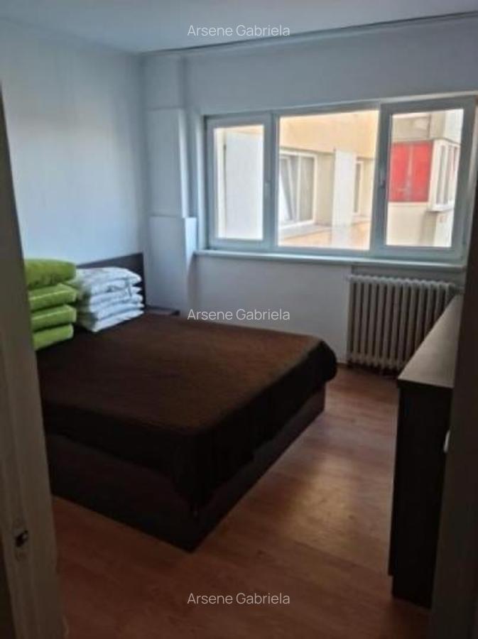 De vanzare apartament 3 camere/ Tei - 3