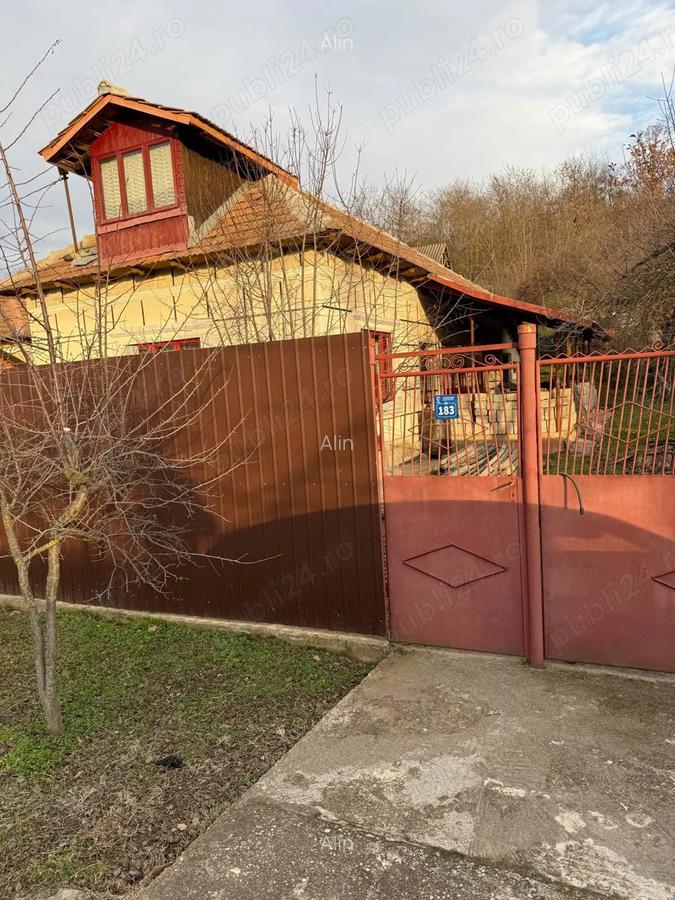 Casa comuna Dragoesti, judetul Valcea - 1