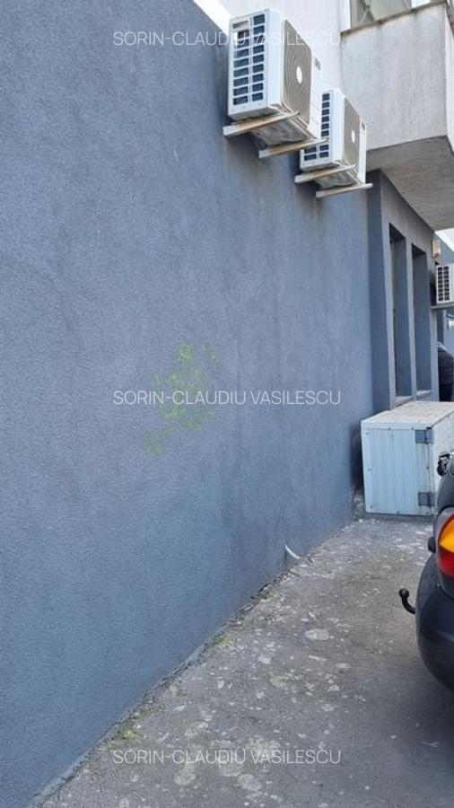 Poarta 6-spatiu comercial finisat modern cu 2 intrari - 26