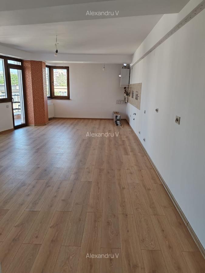 Apartament cu 2 camere semidecomandat în Vitan - 2