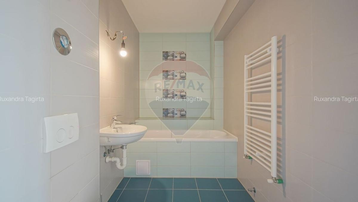 Apartament nelocuit cu priveliste deosebita|parcare|boxa - 11