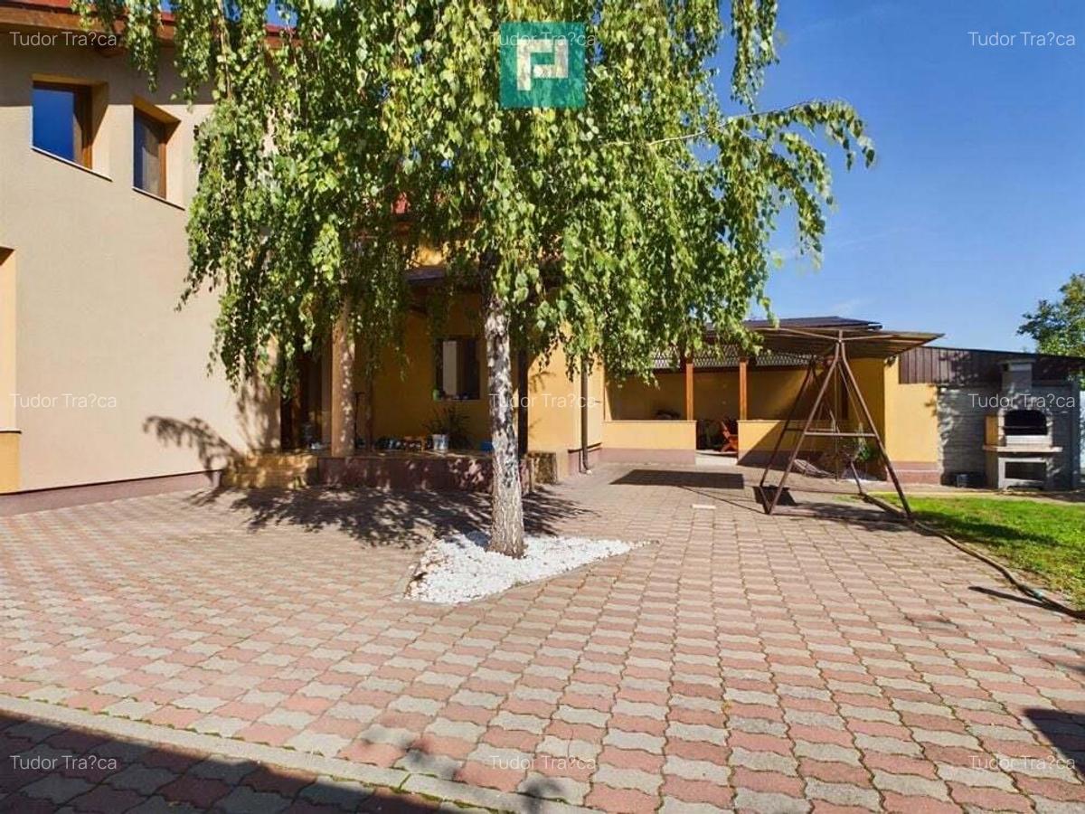 Vila cu teren generos in Parneava - 20 Vila cu teren generos in Parneava - 20