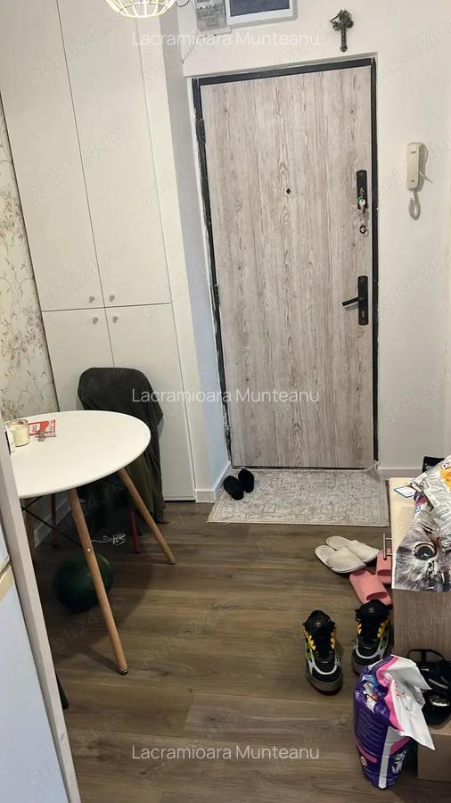 Dristor , 1 minut metrou - 12
