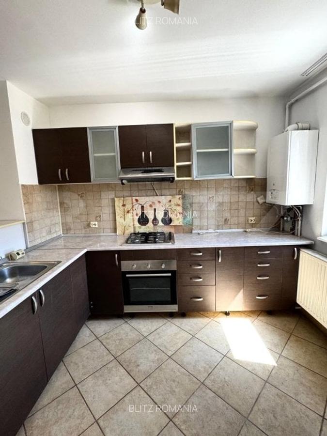 Apartament cu 4 camere, 80 mp, decomandat, etaj intermediar, zona Grivitei - 6