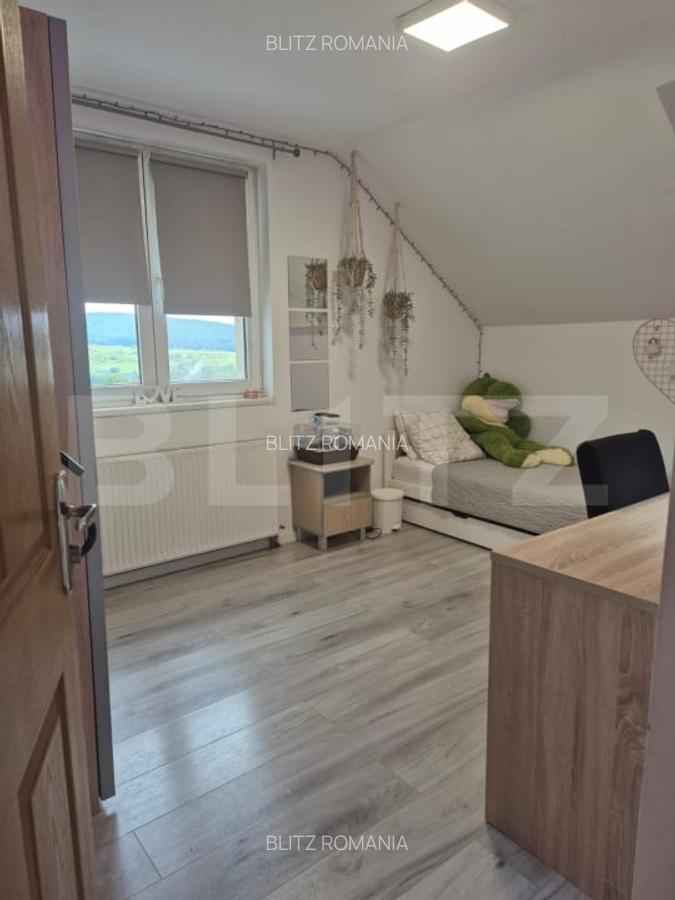 Vila de vanzare in Livezeni cu privelste deosebita, 970mp teren - 4