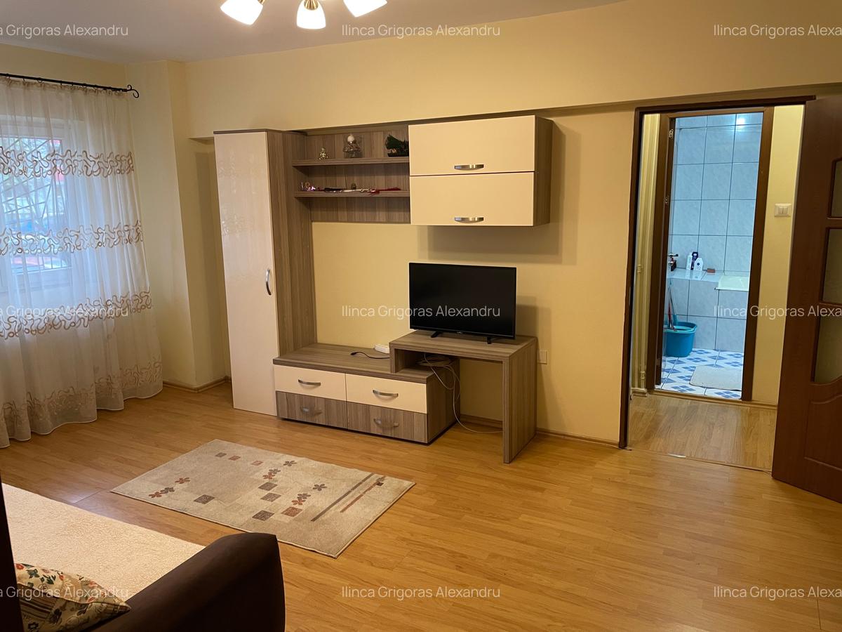 Apartament cu 2 camere semidecomandat, mobilat în 13 Septembrie - 1