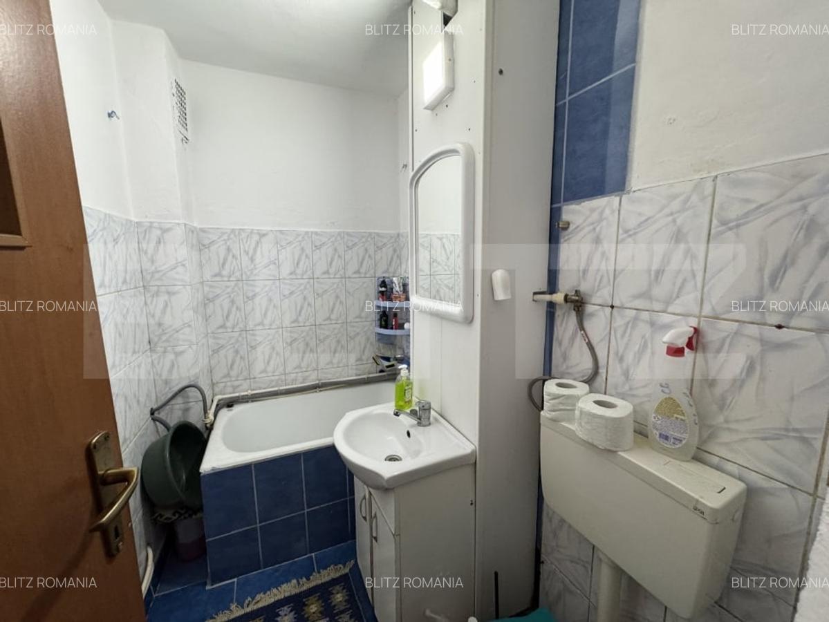 Apartament cu 3 camere, 45 mp, zona 23 August - 7