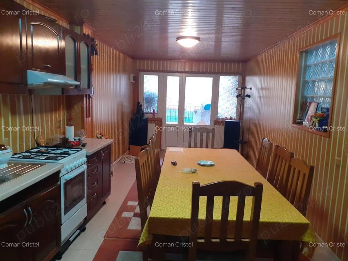 Vanz. P + M mobilata si utilata, caramida, 500.mp.,d.9 ml, 2 garaje str. Grivitei cu G.E.Grigorescu - 3