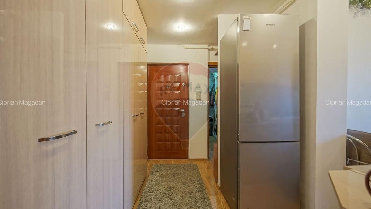Inchiriere - Apartament 2 camere Tractorul - 9